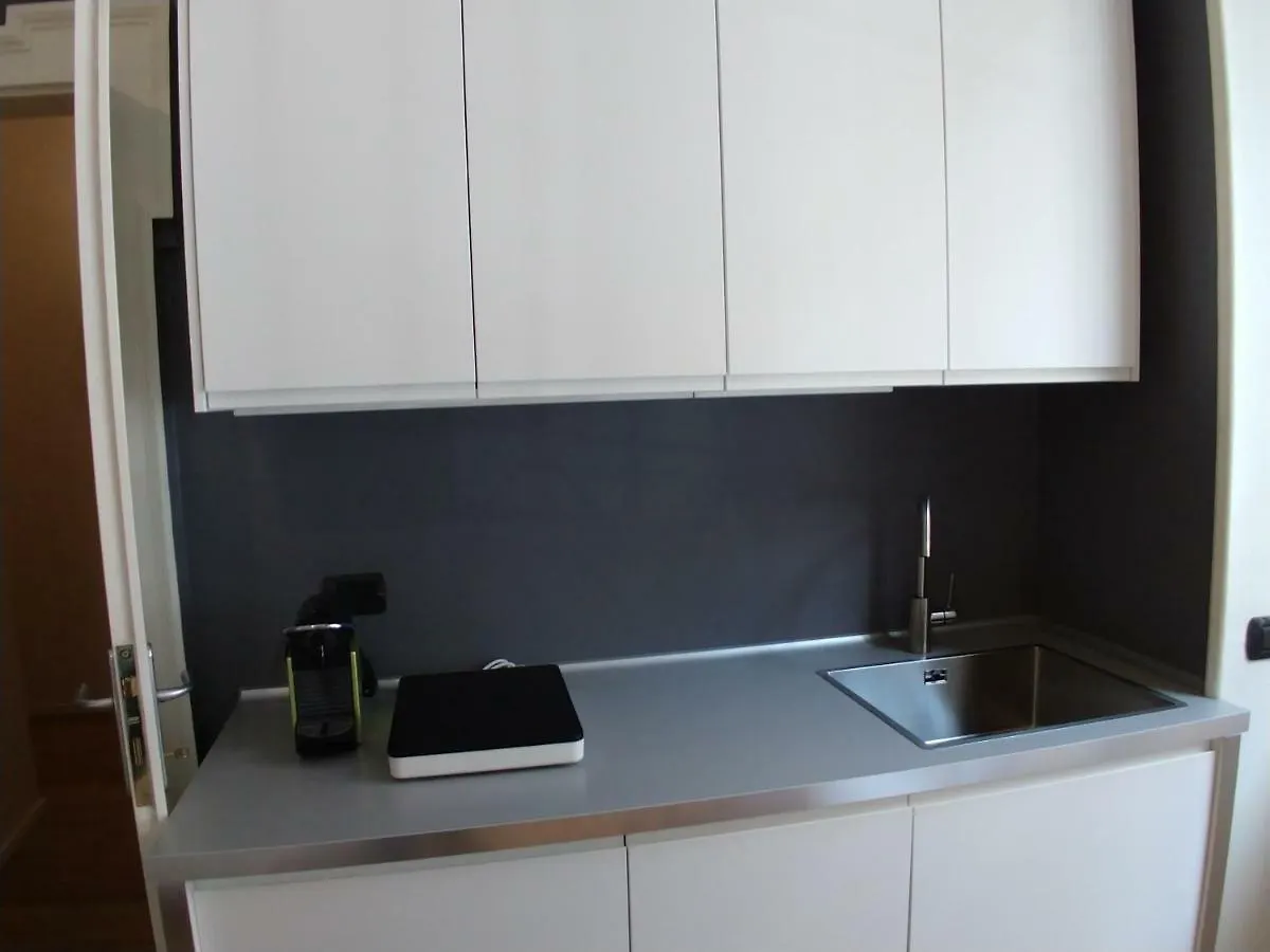 Grey Design Suite Milano Lejlighed